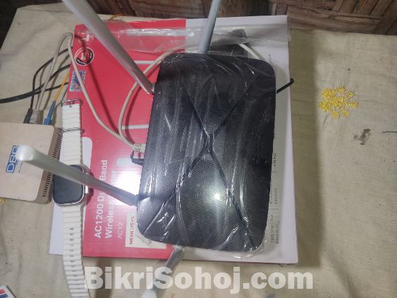 Mercusys AC12 1200Mbps 4 Antenna Dual Band Wireless Router
